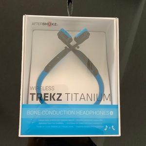 AfterShokz wireless Trekz titanium bone conduction headphones